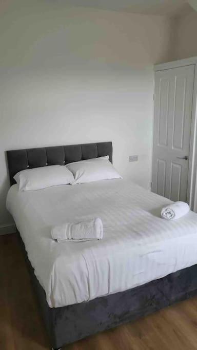 Catherine 5 Bedroom House Crewe Exteriör bild