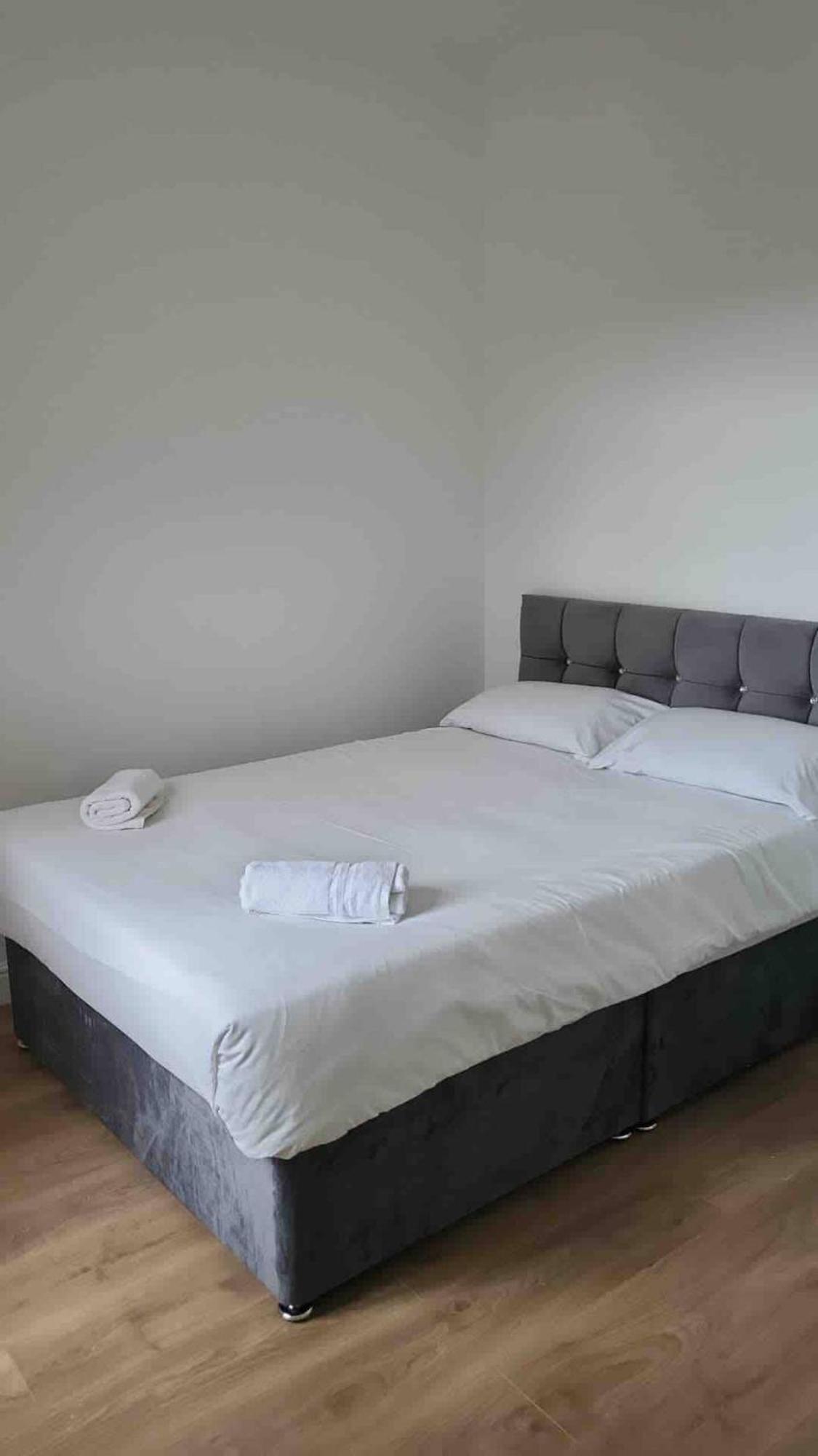 Catherine 5 Bedroom House Crewe Exteriör bild